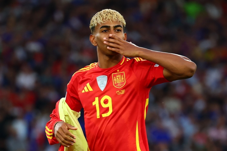 PP电子「中国」官方网站-评论员解释关于亚马尔的争议言论：我只是在赞扬他的天赋